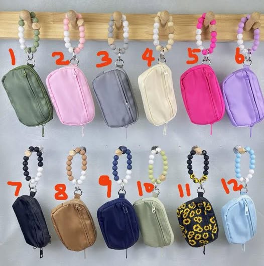 PO10: WRIST CLUTCH (ETA 3/4 WEEKS)